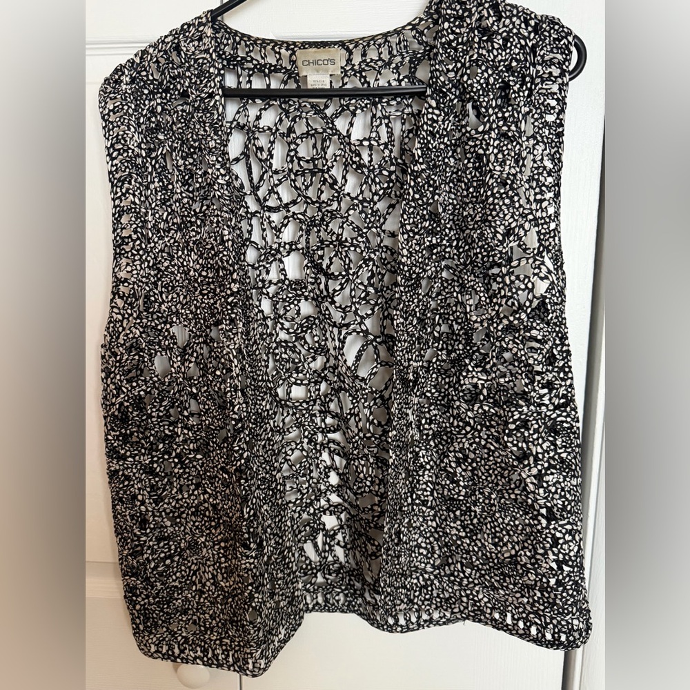 Chicos black and white braided patter vest size 3